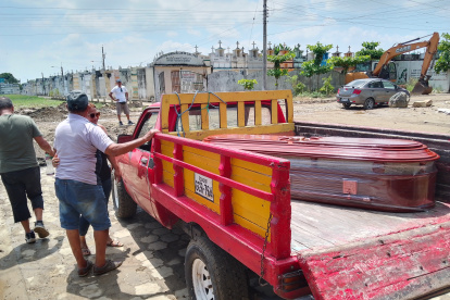 Familiares y amigos colaboraron para comprar el féretro.