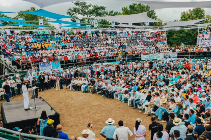 Marcela Aguiñaga rindió cuentas de sus dos años al frente de la Prefectura del Guayas, en el recinto ferial de la Asociación de Ganaderos del cantón Balzar.