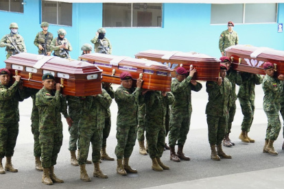 Cuatro féretros fueron trasladados a Lago Agrio, en Sucumbíos