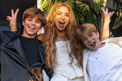 Shakira junto a sus hijos Milan y Sasha