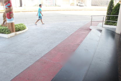 El lugar del ataque en La Garzota, donde quedó el rastro del cuerpo del guardia de seguridad.