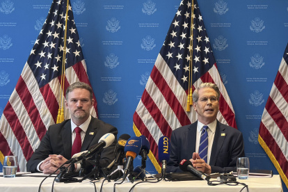 Ginebra. El secretario del Tesoro de Estados Unidos, Scott Bessent y el representante del Comercio, Jamieson Greer, anuncian la reducción de aranceles a China.