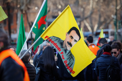 Protesta en Roma que pide la libertad de Abdullah Öcalan, fundador y líder del PKK.