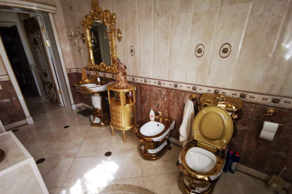 Vista del interior de la mansión de un exjefe de la policía rusa condenado hoy a 20 años de cárcel por corrupción.