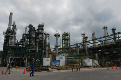 La salida de operación de este complejo refinador causó que el procesamiento de crudo en la Refinería Esmeraldas se contraiga en un 26 % en 2024.