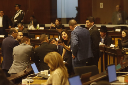 El 12 de mayo la Asamblea trató dos leyes polémicas sin llegar a aprobarlas.