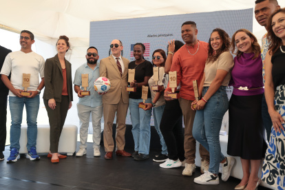 Los 10 entrenadores del programa fueron reconocidos por la Embajada y Consulado de Estados Unidos en Guayaquil.