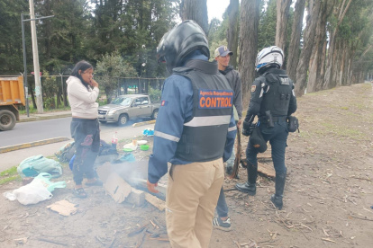 Los limpiaparabrisas se han tomado varios puntos de la capital, durante los operativos se han retirado más de 800 personas
