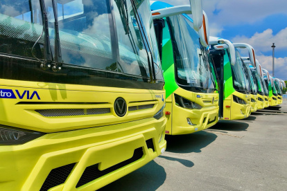 104 buses, entre articulados y alimentadores, integrarán la flota de la Troncal 4 de la Metrovía.