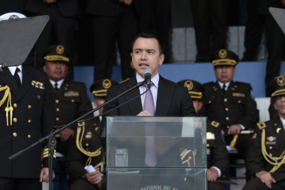 Presidente Daniel Noboa junto autoridades militares y policiales
