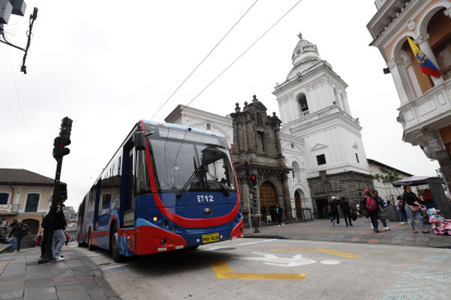 El Trolebús se inauguró hace treinta años en la capital, convirtiéndose en el sistema de transporte más moderno del país.