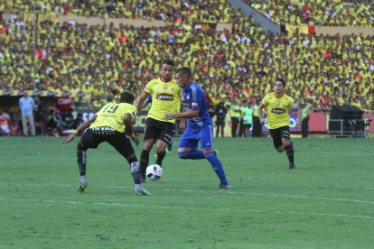 Barcelona SC y Emelec se han enfrentado en una final del torneo ecuatoriano.
