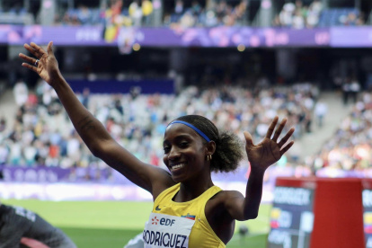 Kira Rodríguez sigue sumando títulos y récords.