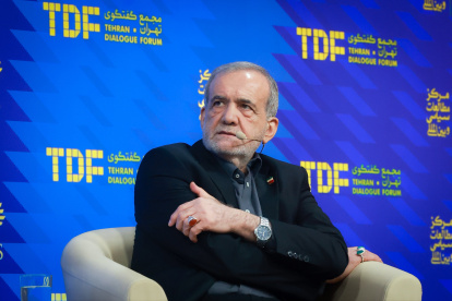 El presidente iraní Masud Pezeshkian participó en el sexto Foro de Diálogo de Teherán.