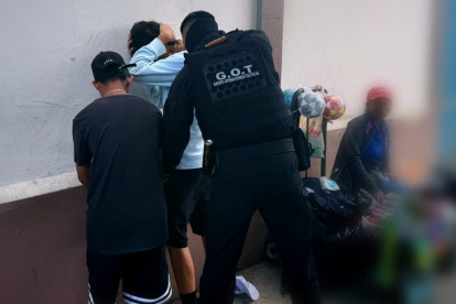 seguridad escolar Guayaquil
Durante la semana, 8 personas fueron detenidas en Guayaquil por personal de Segura EP. Tres de los detenidos tenían droga y estaban cerca de planteles educativos.