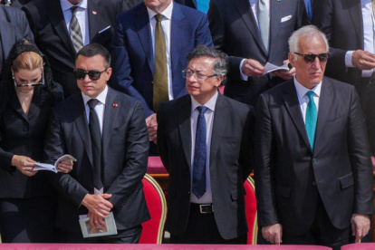 Noboa y Petro, sentados juntos en la entronización del Papa León XIV, sin diálogo visible.







Noboa y Petro, sentados juntos en la entronización del Papa Leon XIV, sin diálogo visible