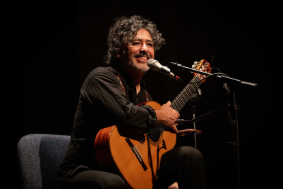 El músico chileno se dio a conocer como solista en 2005 con el lanzamiento de su afamado disco "Pánico".