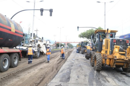 En la Galo Plaza se planeaba un bacheo tecnificado en los carriles laterales.