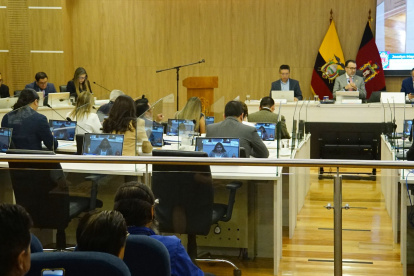 El Concejo Metropolitano de Quito renovó sus comisiones con 15 votos a favor, en una sesión extraordinaria.