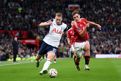 Manchester United y Tottenham disputan la final de la Europa League 2024-25.