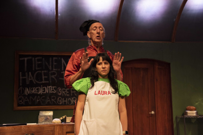 La segunda temporada de la obra, que fusiona comedia y drama, se estrenó en la capital.