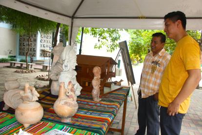 Los pobladores de Santa Elena acudieron a apreciar las piezas de sus museos.