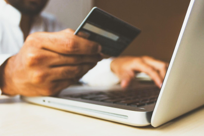 Las personas deben seguir diferentes pasos para conocer si están en la central de riesgo en Ecuador en este 2025.