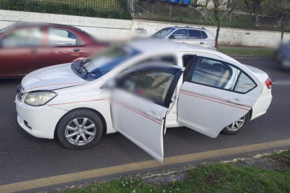 El vehículo en el que se movilizaban los implicados estaba reportado como robado.