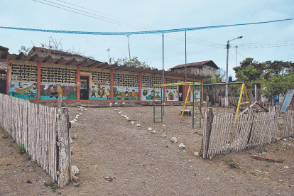 Escuela rural donde docentes enfrentan largas jornadas, bajos salarios y múltiples responsabilidades