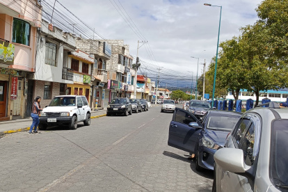 Moradores del barrio La Laguna preocupados por la inseguridad.