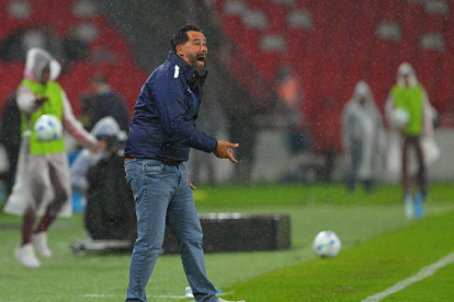 Pablo Sánchez durante el partido de fútbol de la fase de grupos de la Copa Libertadores entre Liga de Quito y Deportivo Táchira en el estadio Rodrigo Paz Delgado de Quito.