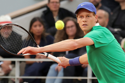 Sinner doblegó al francés Rinderknech por 6-4, 6-3 y 7-5.