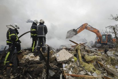 Ataque ruso en una zona residencial de Kiev el 25 de mayo de 2025.