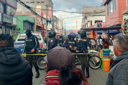 Una mujer y un hombre fueron víctimas de un nuevo ataque armado que causó zozobra en el sector de la Nueva Aurora en el sur de Quito.