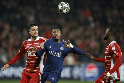 William Pacho va por la Champions League.