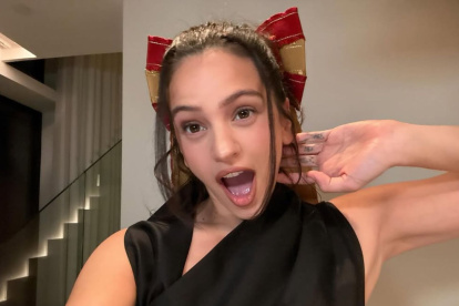 Rosalía tiene 32 años.