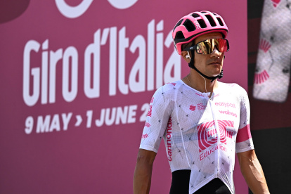 Richard Carapaz se mantiene como protagonista del Giro de Italia 2025.