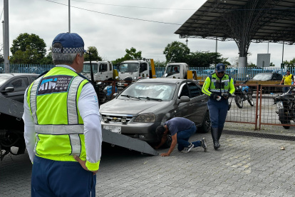 En la imagen, uno de los vehículos de los agentes de la ATM que fue realizado durante el operativo.