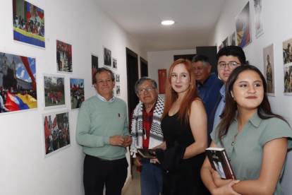Militantes del Partido Socialista Ecuatoriano, de varias generaciones: Gustavo Vallejo, Manuel Salgado, Elsa Guerra, Juan Camilo Yépez y Doménica Estrella, de izq. a der.