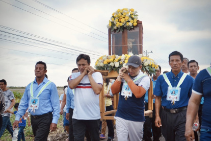 Los devotos recorren con el santo el Señor de las Aguas en las peregrinaciones