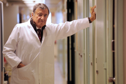 Muere el científico inventor de la píldora abortiva.