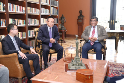 Luis Alberto Jaramillo, ministro de Producción, participó de estos encuentros, en China.