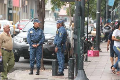 Agentes metropolitanos en Guayaquil.