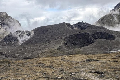 La Secretaría de Riesgos dispuso la prohibición para acceder el volcán Guagua Pichincha, en Quito.