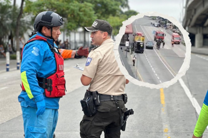 En la avenida de las Américas se realizó el simulacro de atentado con explosivos, afuera del Cuartel Modelo, de la Policía Nacional.