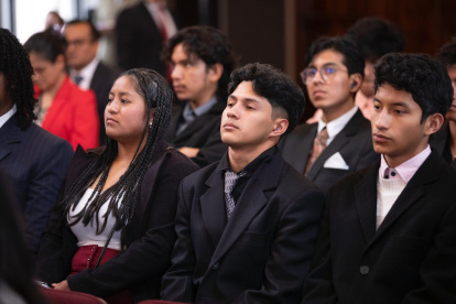 Bachilleres se preparan para postular al programa técnico PAM con destino a Alemania.