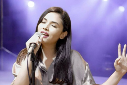 Artista. Diana Ávila vuelve a la escena musical con el sencillo "Bajo la lluvia", donde refleja su mundo interior.