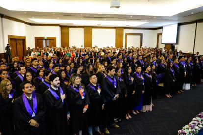 Graduados de institutos tecnológicos celebran el cierre de una etapa marcada por formación práctica y rápida inserción laboral