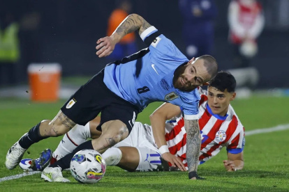 Paraguay y Uruguay chocan en las Eliminatorias Sudamericanas 2026.
