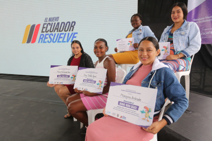 El Bono 1.000 días es una ayuda económica temporal para las mujeres embarazadas o con hijos e hijas de hasta 2 años de edad que se encuentren en situación de vulnerabilidad.